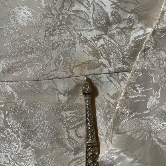 Janelle - 80's Does 40's Cream Jacquard Textured Flounce Dress - Size 11/12 - Picture 12 of 12